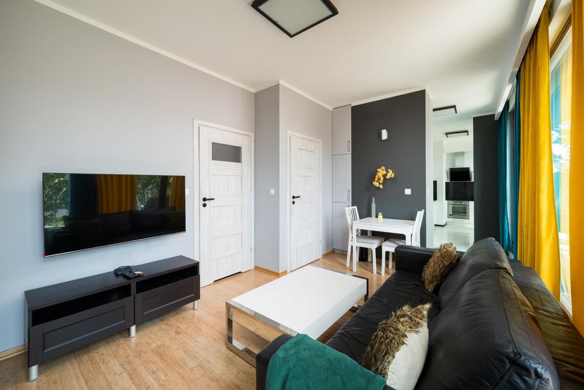 Ochota Deluxe Apartment Varsóvia Exterior foto